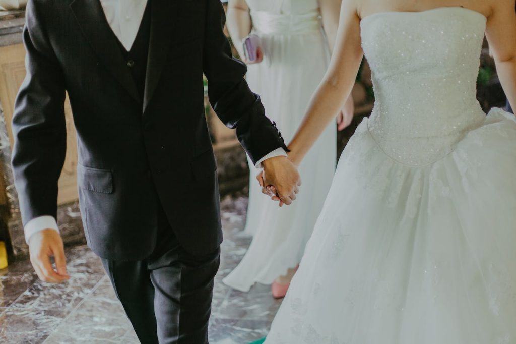 How to Plan A Wedding on A Limited Budget